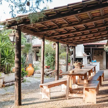 Masseria Piutri Farm stay *